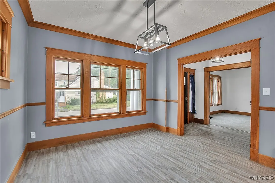 1226 Roselle Avenue, Niagara Falls, New York 14305, Niagara Falls, New York 14305, 5 Bedrooms Bedrooms, 11 Rooms Rooms,2 BathroomsBathrooms,Residential,Closed,1226 Roselle Avenue, Niagara Falls, New York 14305,0,B1632502