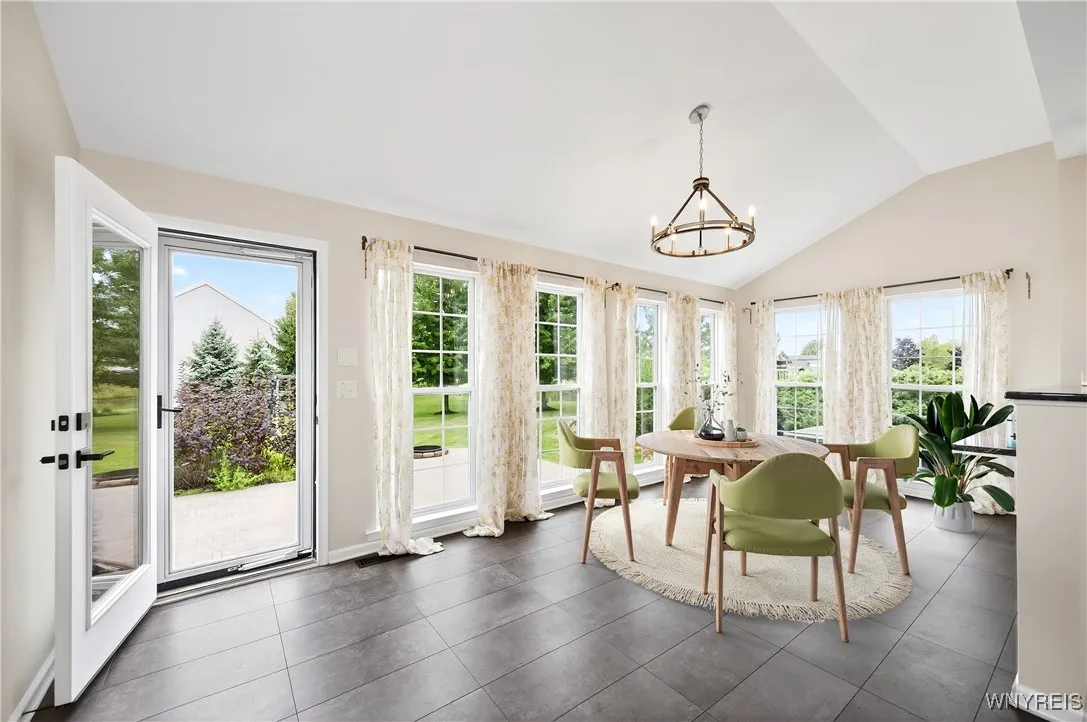 95 Graystone Lane, Orchard Park, New York 14127, Orchard Park, New York 14127, 4 Bedrooms Bedrooms, 11 Rooms Rooms,4 BathroomsBathrooms,Residential,For Sale,95 Graystone Lane, Orchard Park, New York 14127,B1632791