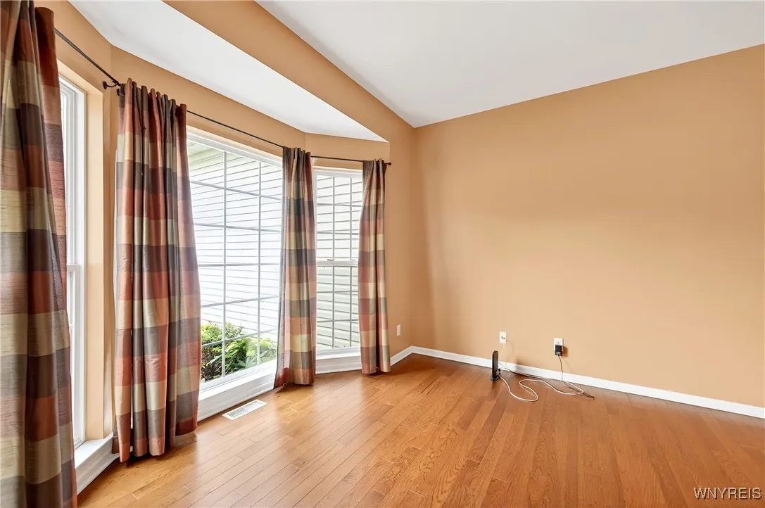95 Graystone Lane, Orchard Park, New York 14127, Orchard Park, New York 14127, 4 Bedrooms Bedrooms, 11 Rooms Rooms,4 BathroomsBathrooms,Residential,For Sale,95 Graystone Lane, Orchard Park, New York 14127,B1632791