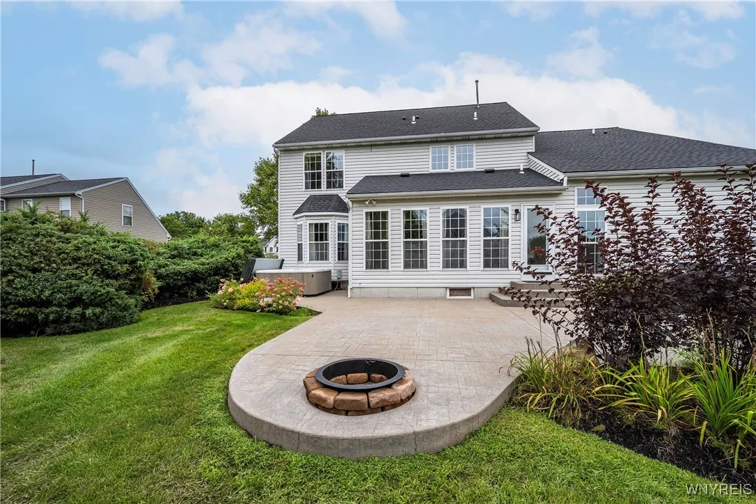 95 Graystone Lane, Orchard Park, New York 14127, Orchard Park, New York 14127, 4 Bedrooms Bedrooms, 11 Rooms Rooms,4 BathroomsBathrooms,Residential,For Sale,95 Graystone Lane, Orchard Park, New York 14127,B1632791