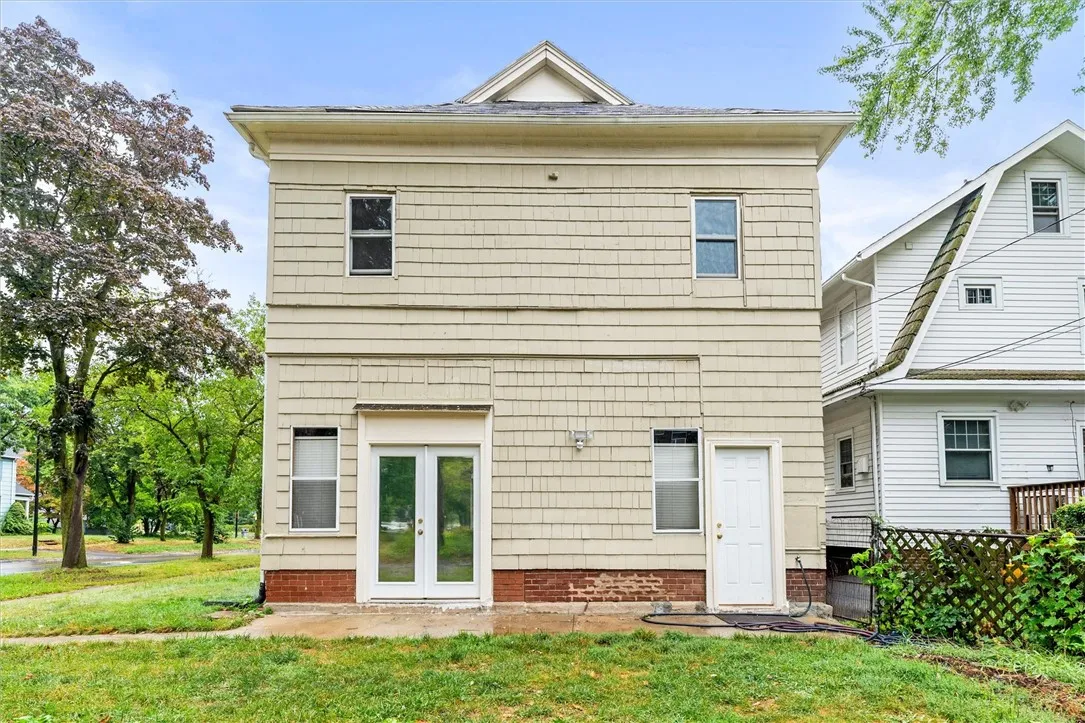 19 Genesee Park Boulevard, Rochester, New York 146, Rochester, New York 14611, 3 Bedrooms Bedrooms, 8 Rooms Rooms,1 BathroomBathrooms,Residential Lease,For Rent,19 Genesee Park Boulevard, Rochester, New York 146,R1632800