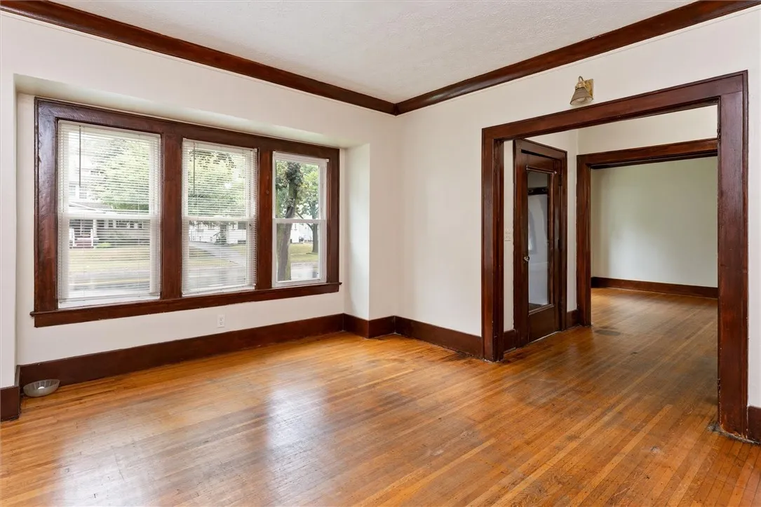 19 Genesee Park Boulevard, Rochester, New York 146, Rochester, New York 14611, 3 Bedrooms Bedrooms, 8 Rooms Rooms,1 BathroomBathrooms,Residential Lease,For Rent,19 Genesee Park Boulevard, Rochester, New York 146,R1632800