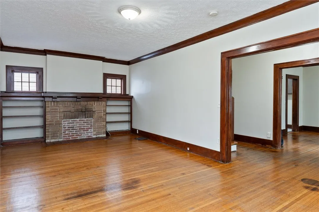 19 Genesee Park Boulevard, Rochester, New York 146, Rochester, New York 14611, 3 Bedrooms Bedrooms, 8 Rooms Rooms,1 BathroomBathrooms,Residential Lease,For Rent,19 Genesee Park Boulevard, Rochester, New York 146,R1632800