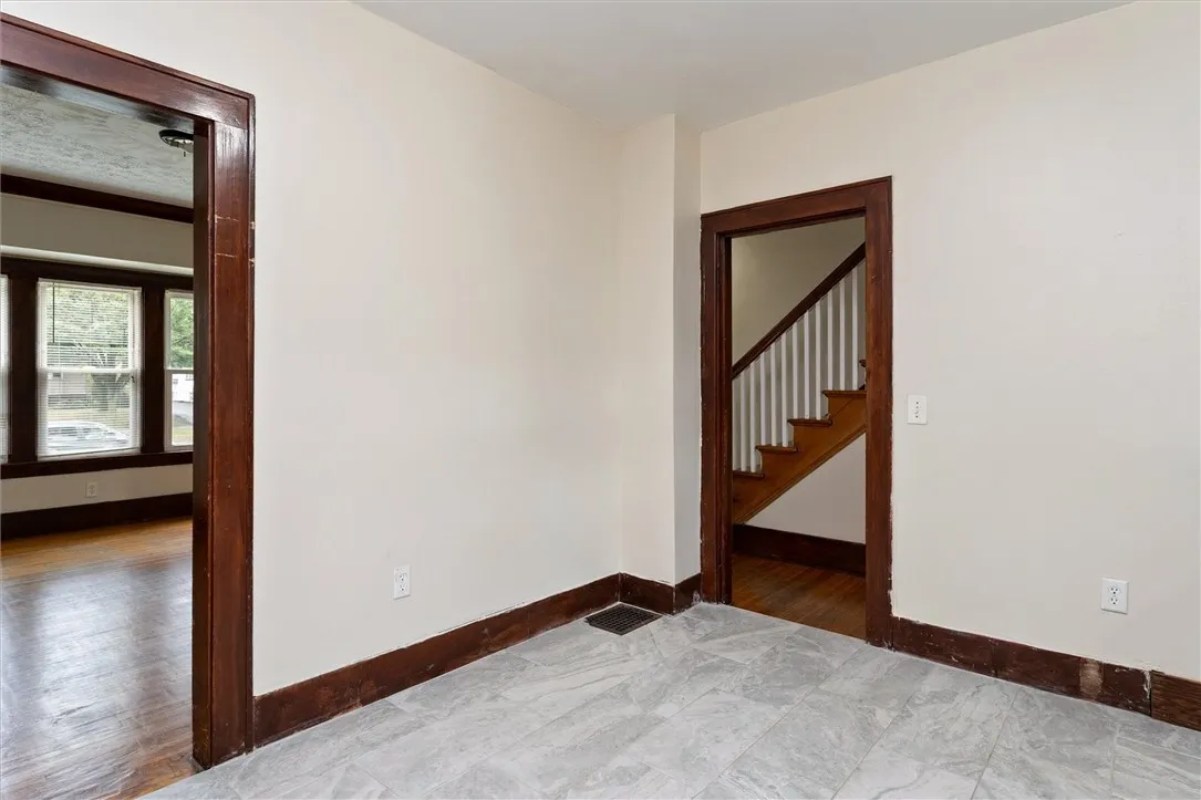 19 Genesee Park Boulevard, Rochester, New York 146, Rochester, New York 14611, 3 Bedrooms Bedrooms, 8 Rooms Rooms,1 BathroomBathrooms,Residential Lease,For Rent,19 Genesee Park Boulevard, Rochester, New York 146,R1632800