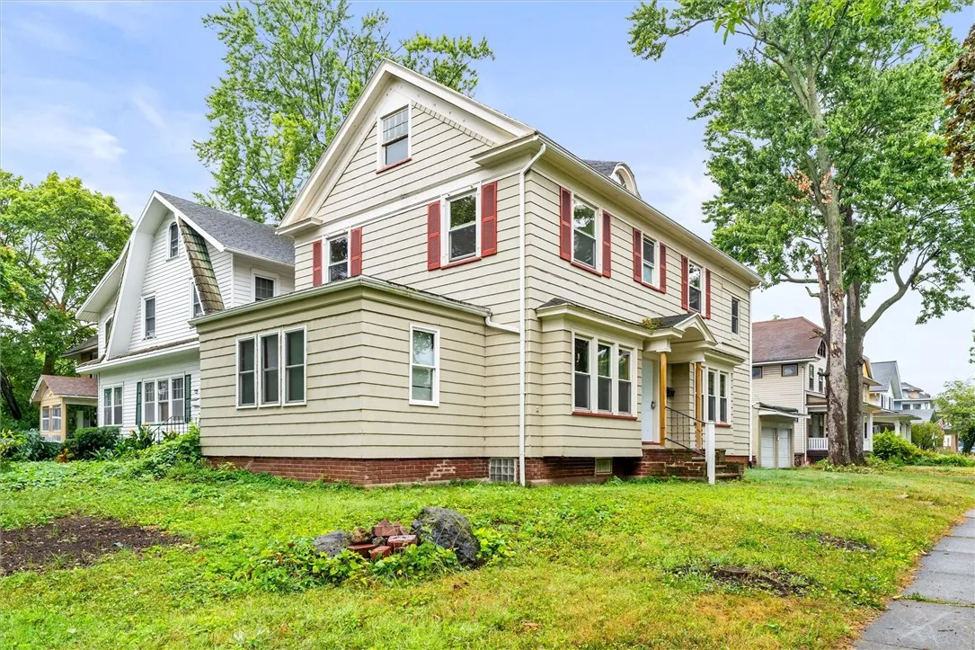 19 Genesee Park Boulevard, Rochester, New York 146, Rochester, New York 14611, 3 Bedrooms Bedrooms, 8 Rooms Rooms,1 BathroomBathrooms,Residential Lease,For Rent,19 Genesee Park Boulevard, Rochester, New York 146,R1632800