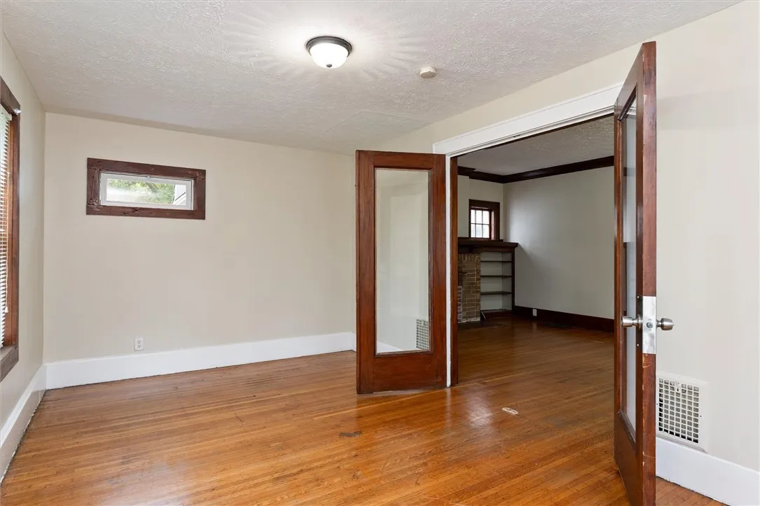 19 Genesee Park Boulevard, Rochester, New York 146, Rochester, New York 14611, 3 Bedrooms Bedrooms, 8 Rooms Rooms,1 BathroomBathrooms,Residential Lease,For Rent,19 Genesee Park Boulevard, Rochester, New York 146,R1632800