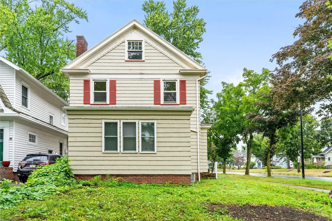 19 Genesee Park Boulevard, Rochester, New York 146, Rochester, New York 14611, 3 Bedrooms Bedrooms, 8 Rooms Rooms,1 BathroomBathrooms,Residential Lease,For Rent,19 Genesee Park Boulevard, Rochester, New York 146,R1632800
