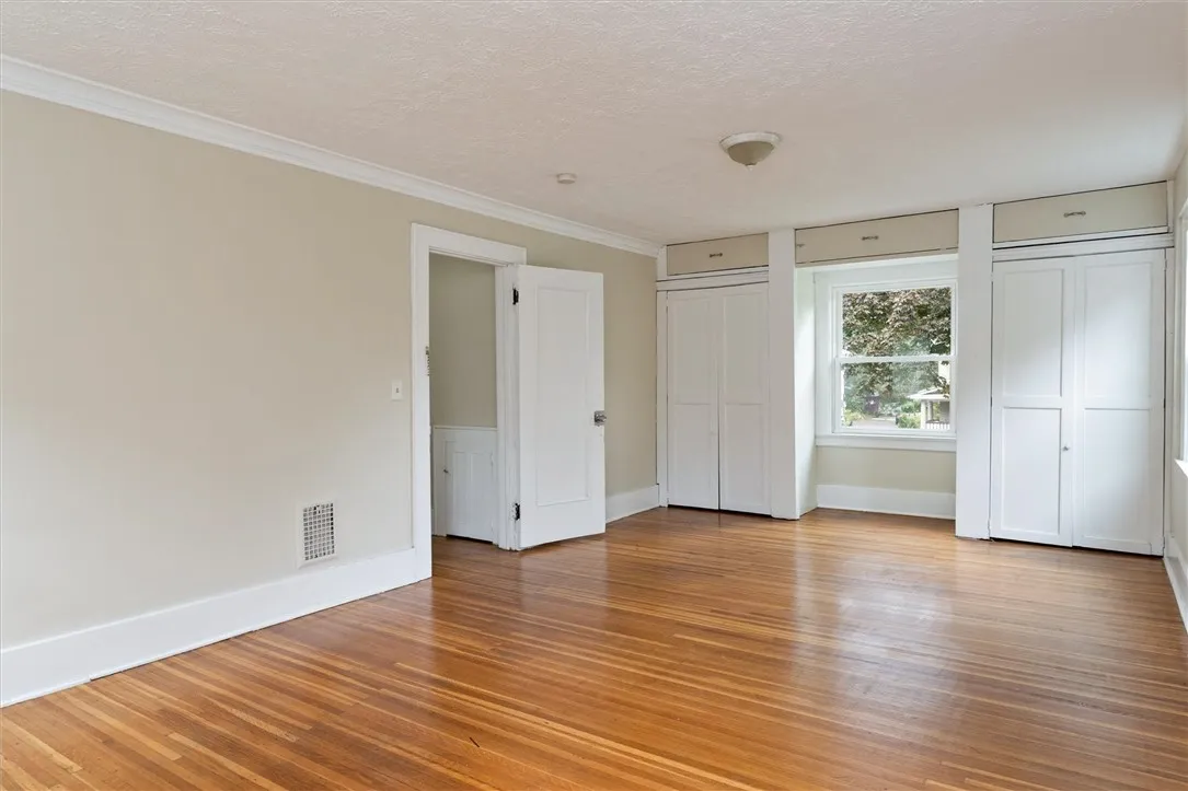 19 Genesee Park Boulevard, Rochester, New York 146, Rochester, New York 14611, 3 Bedrooms Bedrooms, 8 Rooms Rooms,1 BathroomBathrooms,Residential Lease,For Rent,19 Genesee Park Boulevard, Rochester, New York 146,R1632800