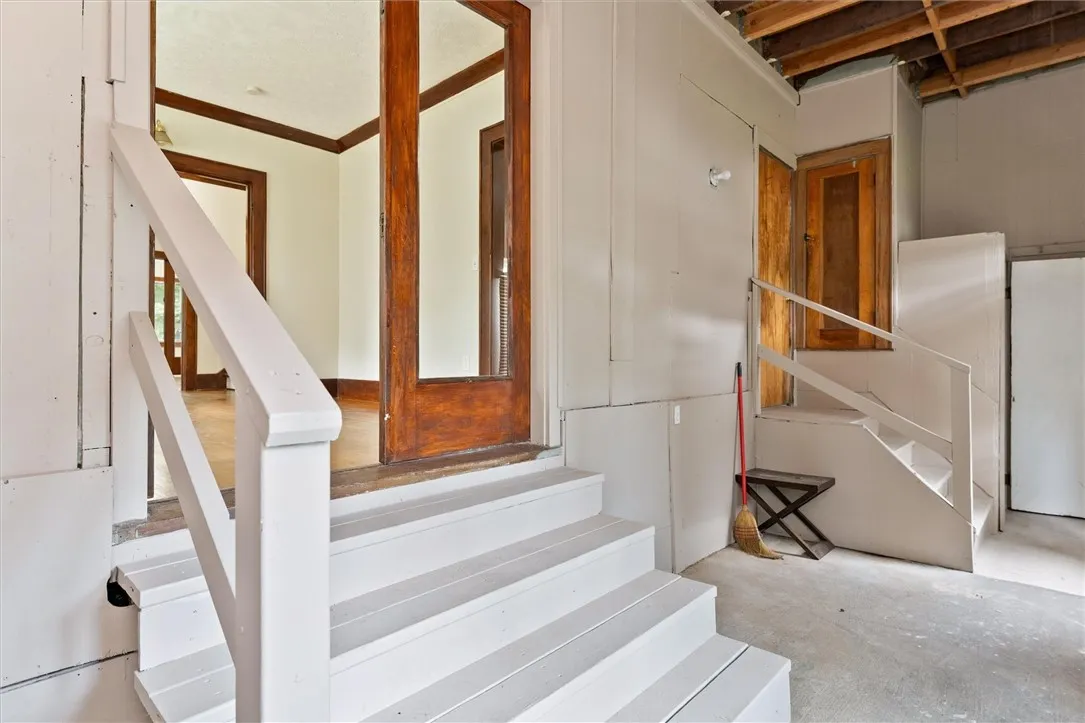 19 Genesee Park Boulevard, Rochester, New York 146, Rochester, New York 14611, 3 Bedrooms Bedrooms, 8 Rooms Rooms,1 BathroomBathrooms,Residential Lease,For Rent,19 Genesee Park Boulevard, Rochester, New York 146,R1632800