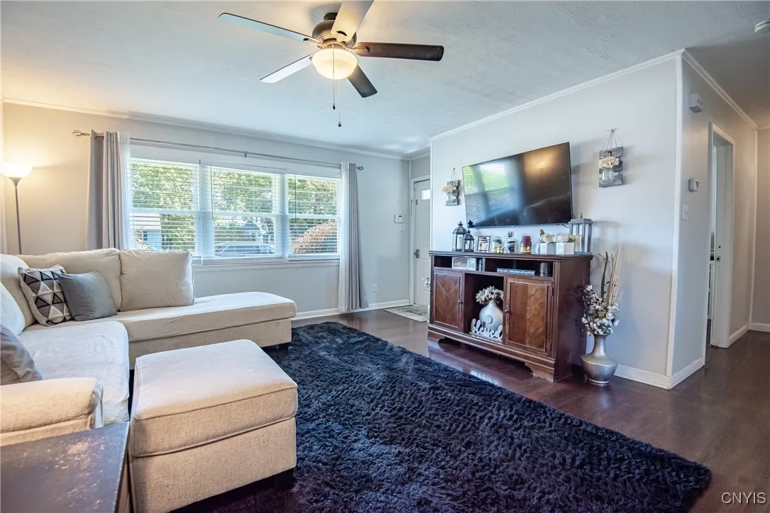 427 Elmhurst Road, Utica, New York 13502, Utica, New York 13502, 2 Bedrooms Bedrooms, 4 Rooms Rooms,1 BathroomBathrooms,Residential,For Sale,427 Elmhurst Road, Utica, New York 13502,S1632805