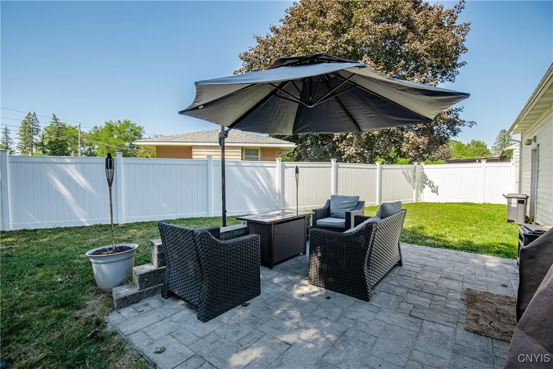 427 Elmhurst Road, Utica, New York 13502, Utica, New York 13502, 2 Bedrooms Bedrooms, 4 Rooms Rooms,1 BathroomBathrooms,Residential,For Sale,427 Elmhurst Road, Utica, New York 13502,S1632805