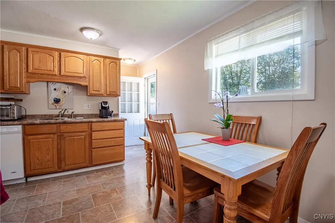 427 Elmhurst Road, Utica, New York 13502, Utica, New York 13502, 2 Bedrooms Bedrooms, 4 Rooms Rooms,1 BathroomBathrooms,Residential,For Sale,427 Elmhurst Road, Utica, New York 13502,S1632805