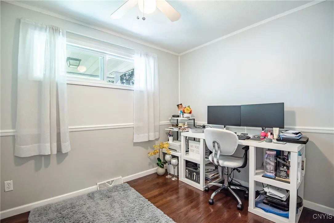 427 Elmhurst Road, Utica, New York 13502, Utica, New York 13502, 2 Bedrooms Bedrooms, 4 Rooms Rooms,1 BathroomBathrooms,Residential,For Sale,427 Elmhurst Road, Utica, New York 13502,S1632805