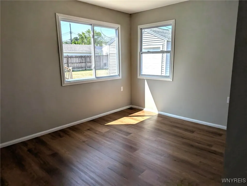234 Floradale Avenue, Tonawanda, New York 14150, Tonawanda, New York 14150, 3 Bedrooms Bedrooms, 5 Rooms Rooms,2 BathroomsBathrooms,Residential Lease,For Rent,234 Floradale Avenue, Tonawanda, New York 14150,B1632799