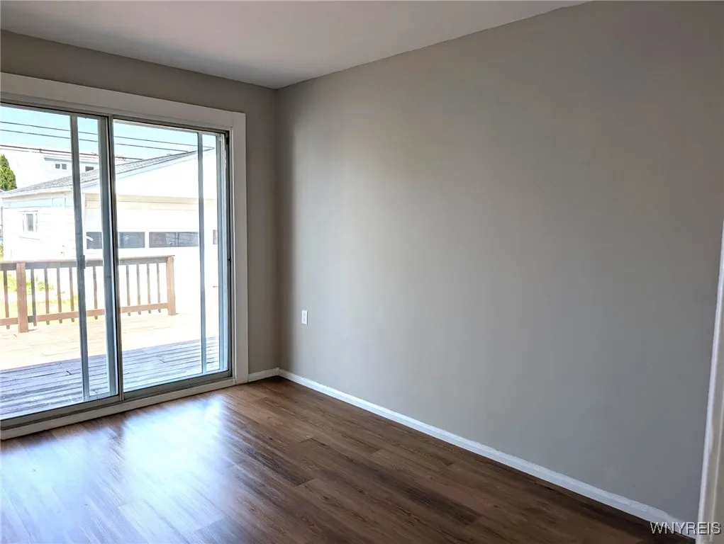 234 Floradale Avenue, Tonawanda, New York 14150, Tonawanda, New York 14150, 3 Bedrooms Bedrooms, 5 Rooms Rooms,2 BathroomsBathrooms,Residential Lease,For Rent,234 Floradale Avenue, Tonawanda, New York 14150,B1632799
