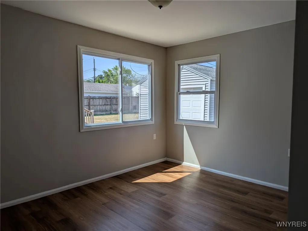234 Floradale Avenue, Tonawanda, New York 14150, Tonawanda, New York 14150, 3 Bedrooms Bedrooms, 5 Rooms Rooms,2 BathroomsBathrooms,Residential Lease,For Rent,234 Floradale Avenue, Tonawanda, New York 14150,B1632799