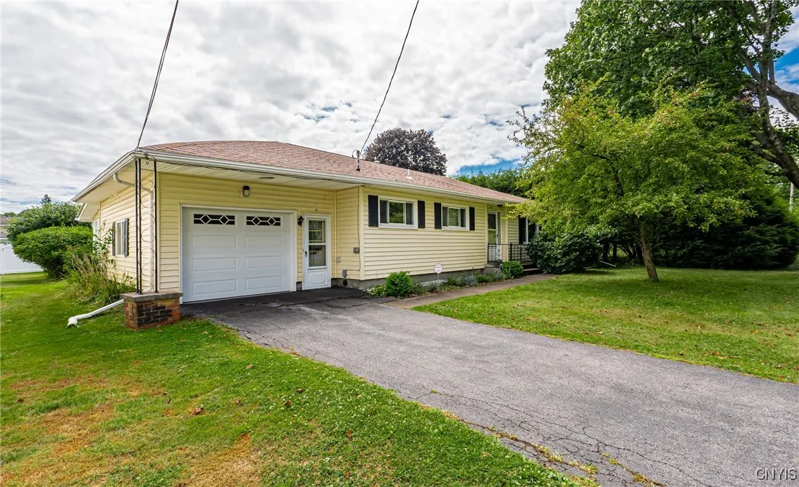 1515 Gibson Road, Utica, New York 13501, Utica, New York 13501, 3 Bedrooms Bedrooms, 6 Rooms Rooms,1 BathroomBathrooms,Residential,For Sale,1515 Gibson Road, Utica, New York 13501,S1632705