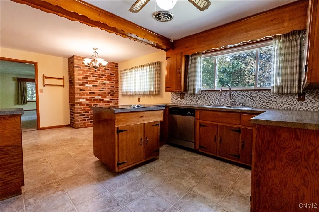 1515 Gibson Road, Utica, New York 13501, Utica, New York 13501, 3 Bedrooms Bedrooms, 6 Rooms Rooms,1 BathroomBathrooms,Residential,For Sale,1515 Gibson Road, Utica, New York 13501,S1632705