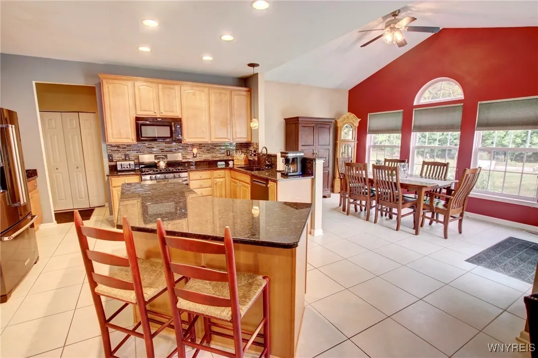 6162 Woodford Drive, Hamburg, New York 14085, Hamburg, New York 14085, 3 Bedrooms Bedrooms, 8 Rooms Rooms,2 BathroomsBathrooms,Residential,For Sale,6162 Woodford Drive, Hamburg, New York 14085,B1632763