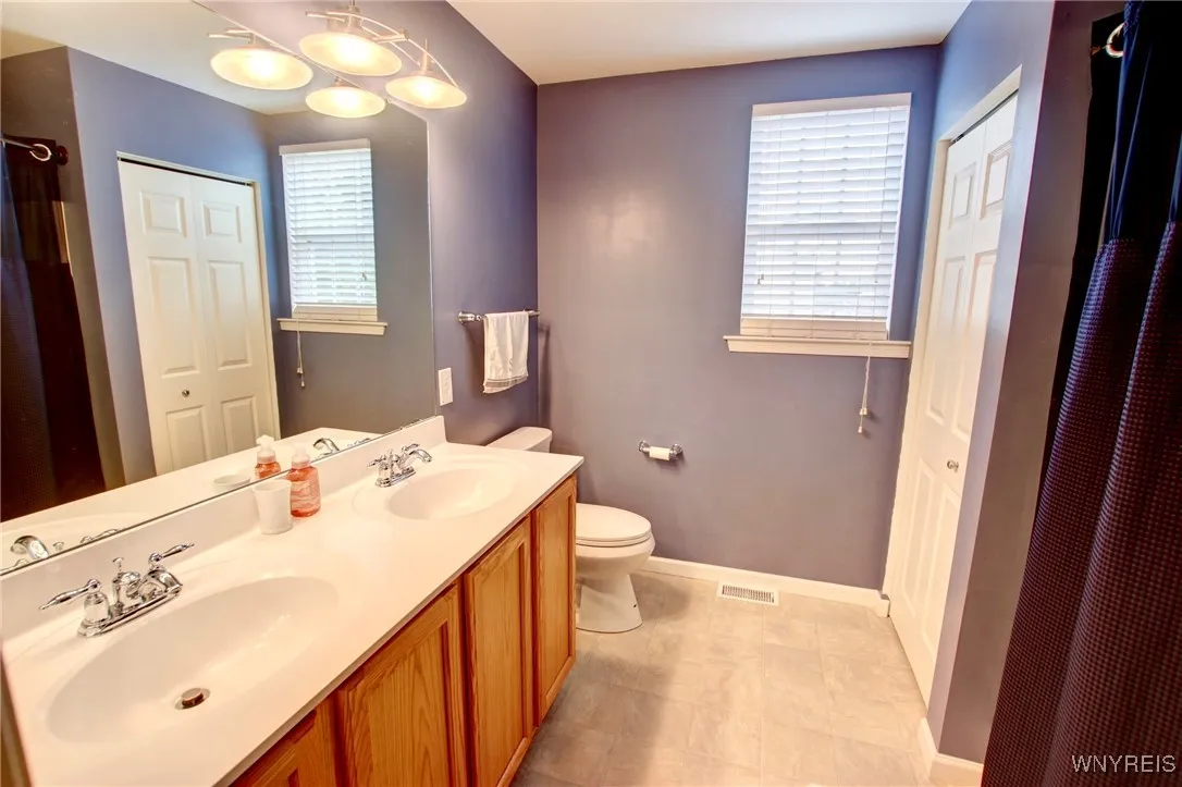 6162 Woodford Drive, Hamburg, New York 14085, Hamburg, New York 14085, 3 Bedrooms Bedrooms, 8 Rooms Rooms,2 BathroomsBathrooms,Residential,For Sale,6162 Woodford Drive, Hamburg, New York 14085,B1632763