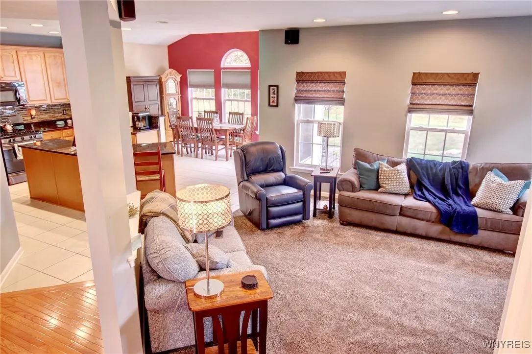 6162 Woodford Drive, Hamburg, New York 14085, Hamburg, New York 14085, 3 Bedrooms Bedrooms, 8 Rooms Rooms,2 BathroomsBathrooms,Residential,For Sale,6162 Woodford Drive, Hamburg, New York 14085,B1632763