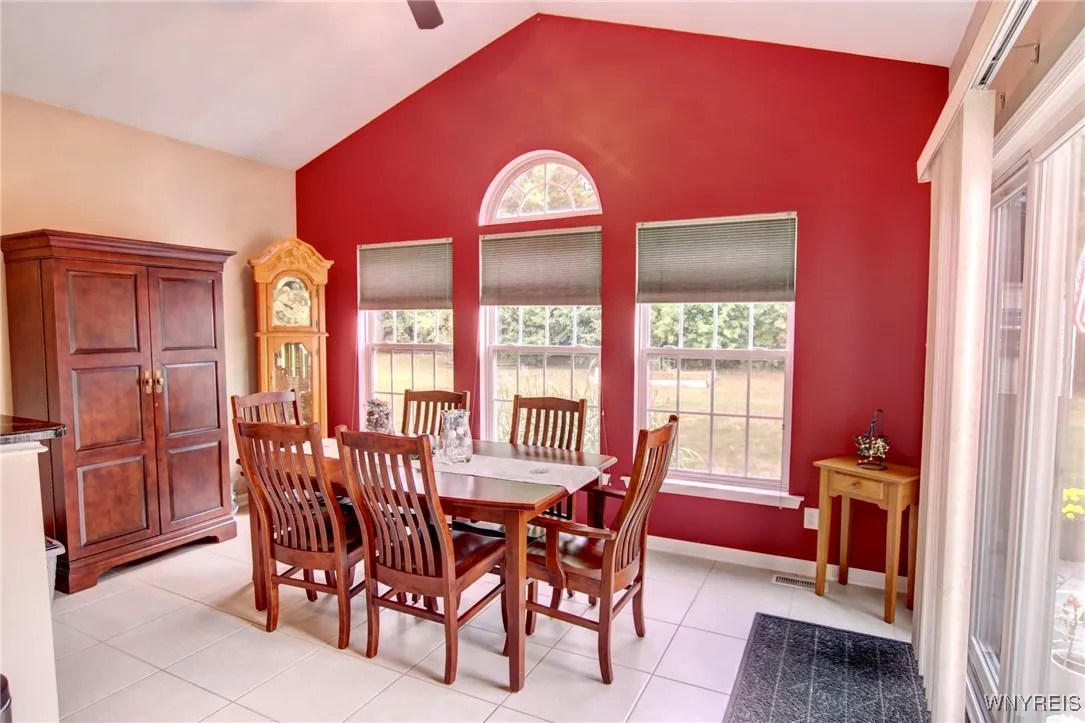 6162 Woodford Drive, Hamburg, New York 14085, Hamburg, New York 14085, 3 Bedrooms Bedrooms, 8 Rooms Rooms,2 BathroomsBathrooms,Residential,For Sale,6162 Woodford Drive, Hamburg, New York 14085,B1632763