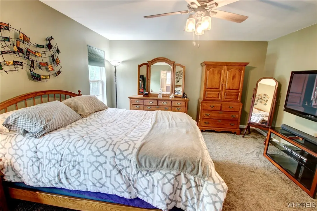 6162 Woodford Drive, Hamburg, New York 14085, Hamburg, New York 14085, 3 Bedrooms Bedrooms, 8 Rooms Rooms,2 BathroomsBathrooms,Residential,For Sale,6162 Woodford Drive, Hamburg, New York 14085,B1632763