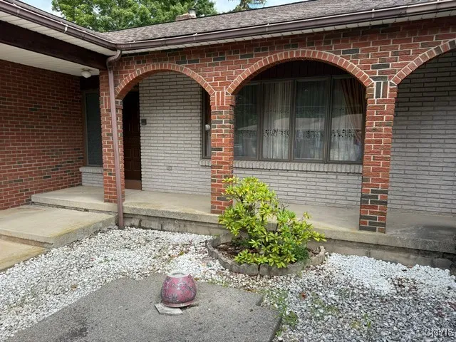 100 Lorian Drive, Salina, New York 13212, Salina, New York 13212, 3 Bedrooms Bedrooms, 9 Rooms Rooms,2 BathroomsBathrooms,Residential,For Sale,100 Lorian Drive, Salina, New York 13212,S1632817