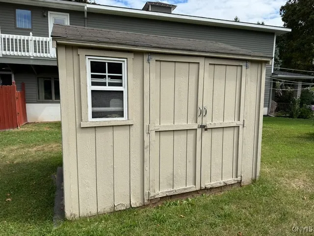 100 Lorian Drive, Salina, New York 13212, Salina, New York 13212, 3 Bedrooms Bedrooms, 9 Rooms Rooms,2 BathroomsBathrooms,Residential,For Sale,100 Lorian Drive, Salina, New York 13212,S1632817