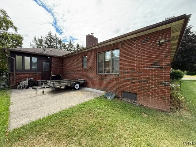 100 Lorian Drive, Salina, New York 13212, Salina, New York 13212, 3 Bedrooms Bedrooms, 9 Rooms Rooms,2 BathroomsBathrooms,Residential,For Sale,100 Lorian Drive, Salina, New York 13212,S1632817