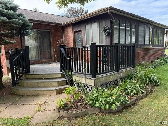100 Lorian Drive, Salina, New York 13212, Salina, New York 13212, 3 Bedrooms Bedrooms, 9 Rooms Rooms,2 BathroomsBathrooms,Residential,For Sale,100 Lorian Drive, Salina, New York 13212,S1632817