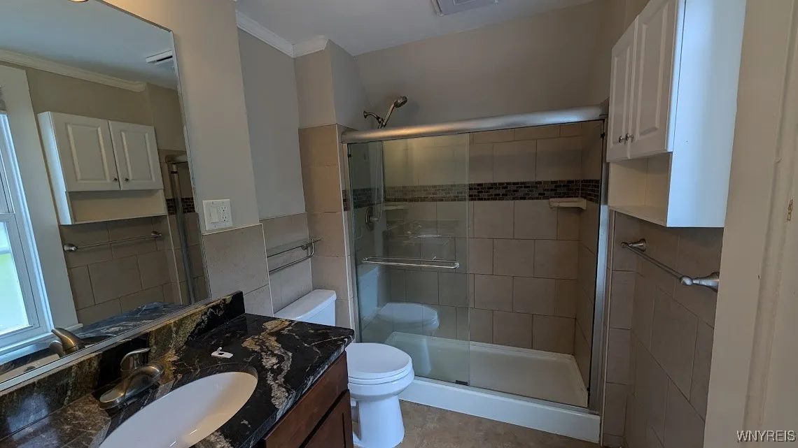 166 Glen Avenue, Amherst, New York 14221, Amherst, New York 14221, 2 Bedrooms Bedrooms, 4 Rooms Rooms,1 BathroomBathrooms,Residential Lease,For Rent,166 Glen Avenue, Amherst, New York 14221,B1632818