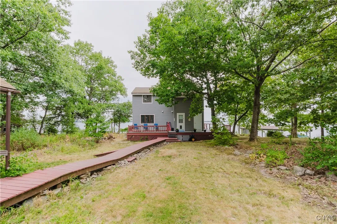 walkway to back deck