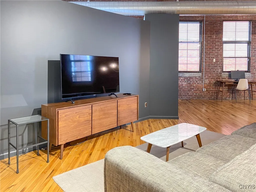 412 Main Street, Utica, New York 13501, Utica, New York 13501, 2 Bedrooms Bedrooms, 5 Rooms Rooms,1 BathroomBathrooms,Residential Lease,For Rent,412 Main Street, Utica, New York 13501,S1632830