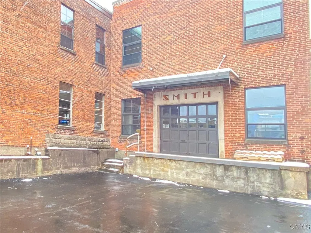 412 Main Street, Utica, New York 13501, Utica, New York 13501, 2 Bedrooms Bedrooms, 5 Rooms Rooms,1 BathroomBathrooms,Residential Lease,For Rent,412 Main Street, Utica, New York 13501,S1632830