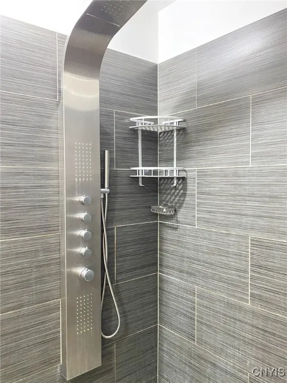 412 Main Street, Utica, New York 13501, Utica, New York 13501, 2 Bedrooms Bedrooms, 5 Rooms Rooms,1 BathroomBathrooms,Residential Lease,For Rent,412 Main Street, Utica, New York 13501,S1632830