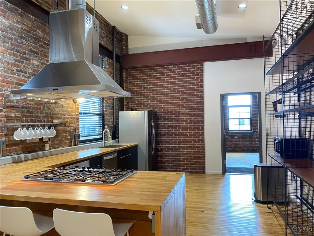 412 Main Street, Utica, New York 13501, Utica, New York 13501, 2 Bedrooms Bedrooms, 5 Rooms Rooms,1 BathroomBathrooms,Residential Lease,For Rent,412 Main Street, Utica, New York 13501,S1632830
