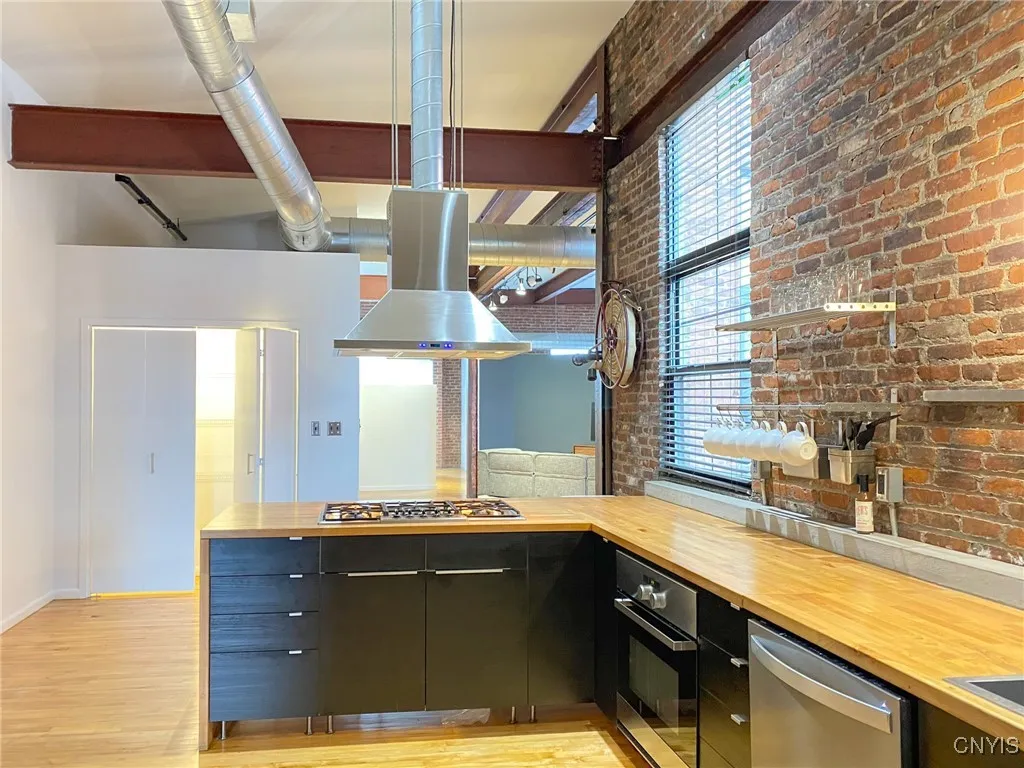 412 Main Street, Utica, New York 13501, Utica, New York 13501, 2 Bedrooms Bedrooms, 5 Rooms Rooms,1 BathroomBathrooms,Residential Lease,For Rent,412 Main Street, Utica, New York 13501,S1632830