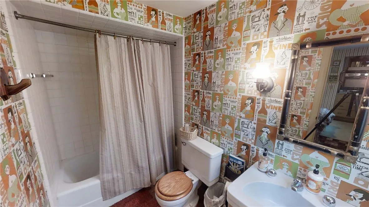 123 North Broad Street, Norwich, New York 13815, Norwich, New York 13815, 7 Bedrooms Bedrooms, 15 Rooms Rooms,5 BathroomsBathrooms,Residential,For Sale,123 North Broad Street, Norwich, New York 13815,0,R1626764