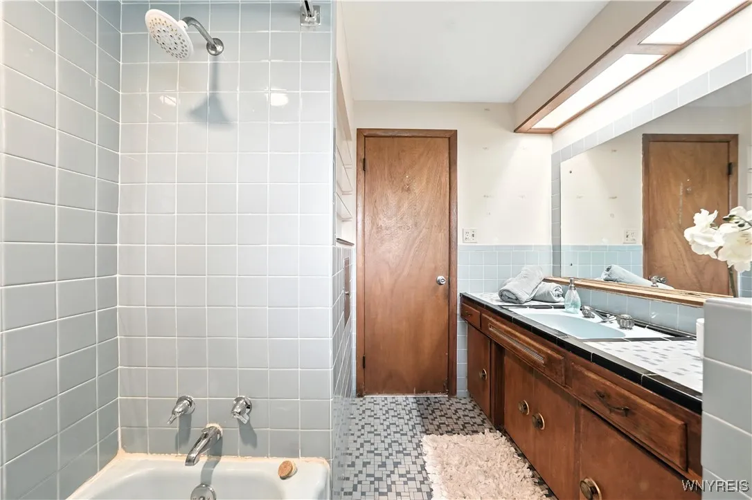 4968 Best Street, Hamburg, New York 14075, Hamburg, New York 14075, 3 Bedrooms Bedrooms, 6 Rooms Rooms,2 BathroomsBathrooms,Residential,For Sale,4968 Best Street, Hamburg, New York 14075,B1632811