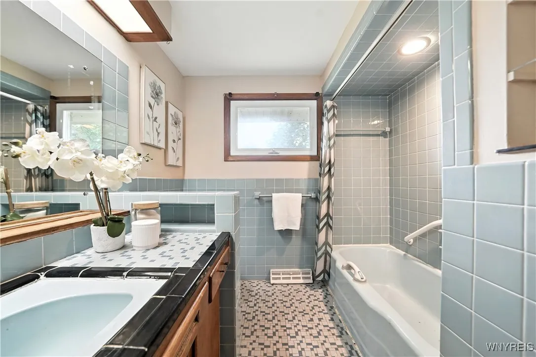 4968 Best Street, Hamburg, New York 14075, Hamburg, New York 14075, 3 Bedrooms Bedrooms, 6 Rooms Rooms,2 BathroomsBathrooms,Residential,For Sale,4968 Best Street, Hamburg, New York 14075,B1632811