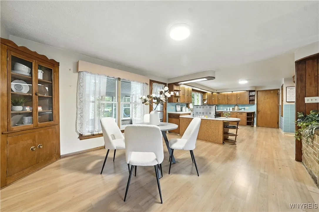 4968 Best Street, Hamburg, New York 14075, Hamburg, New York 14075, 3 Bedrooms Bedrooms, 6 Rooms Rooms,2 BathroomsBathrooms,Residential,For Sale,4968 Best Street, Hamburg, New York 14075,B1632811