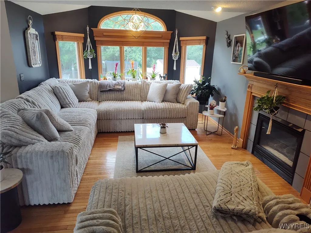 3487 Creekview Drive, Hamburg, New York 14075, Hamburg, New York 14075, 4 Bedrooms Bedrooms, 8 Rooms Rooms,2 BathroomsBathrooms,Residential,Closed,3487 Creekview Drive, Hamburg, New York 14075,0,B1632671