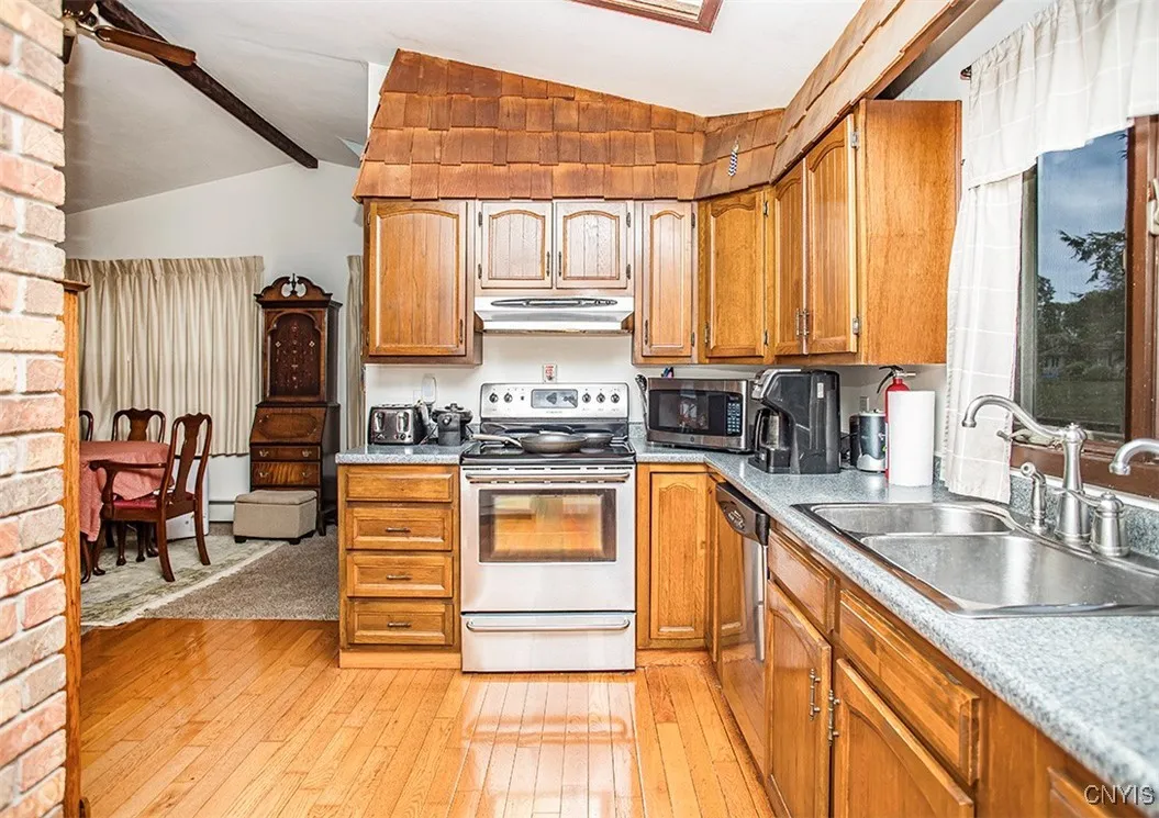 9081 Kohles Lane, Lenox, New York 13032, Lenox, New York 13032, 2 Bedrooms Bedrooms, 5 Rooms Rooms,2 BathroomsBathrooms,Residential,Closed,9081 Kohles Lane, Lenox, New York 13032,0,S1632095