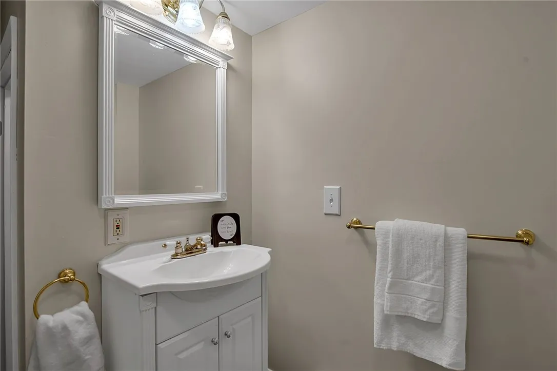 lower level full bath