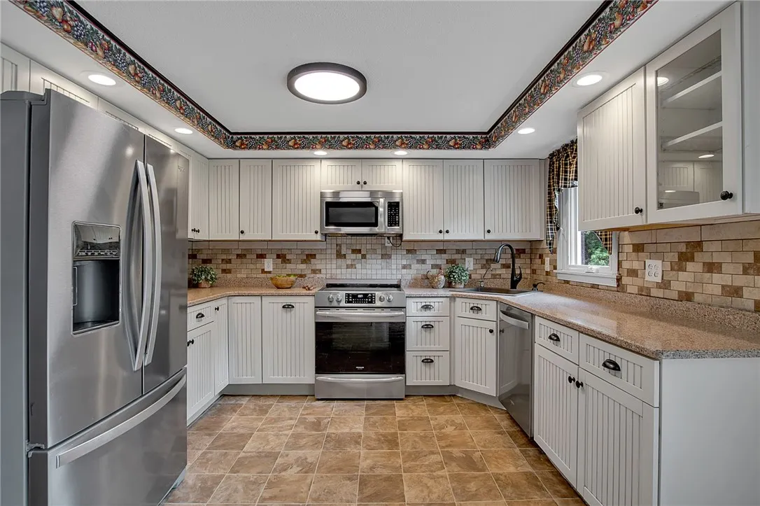 kitchen with lots of counter and cupboard space