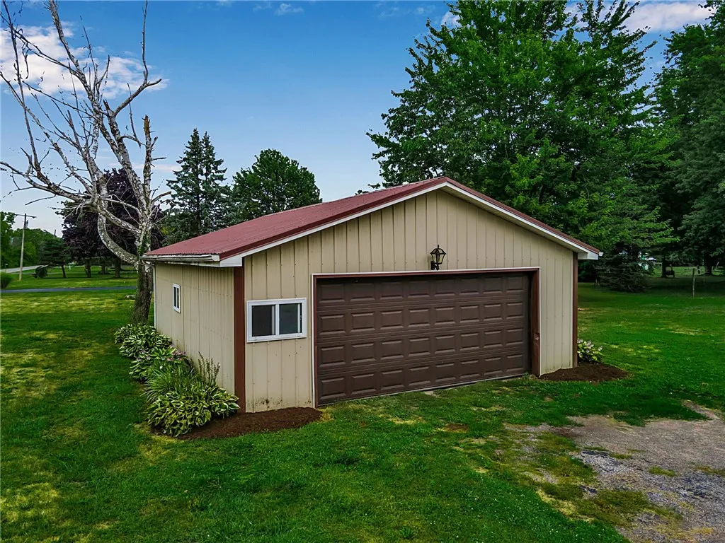 24 x 32' pole barn or 2nd garage