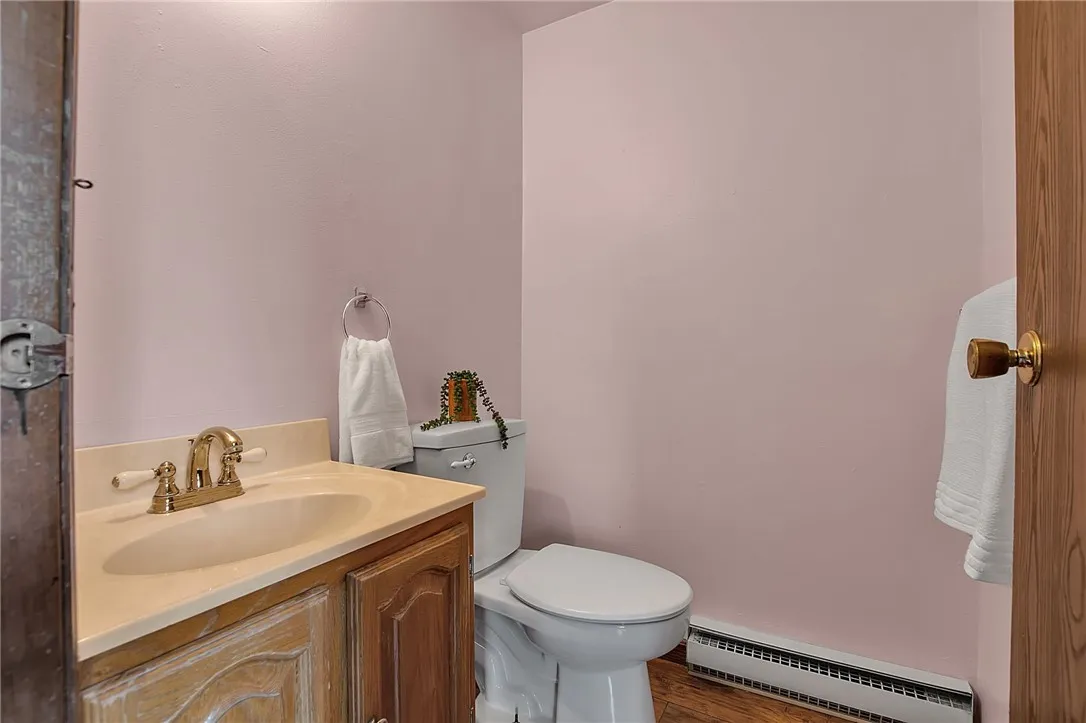 primary bedroom half bath
