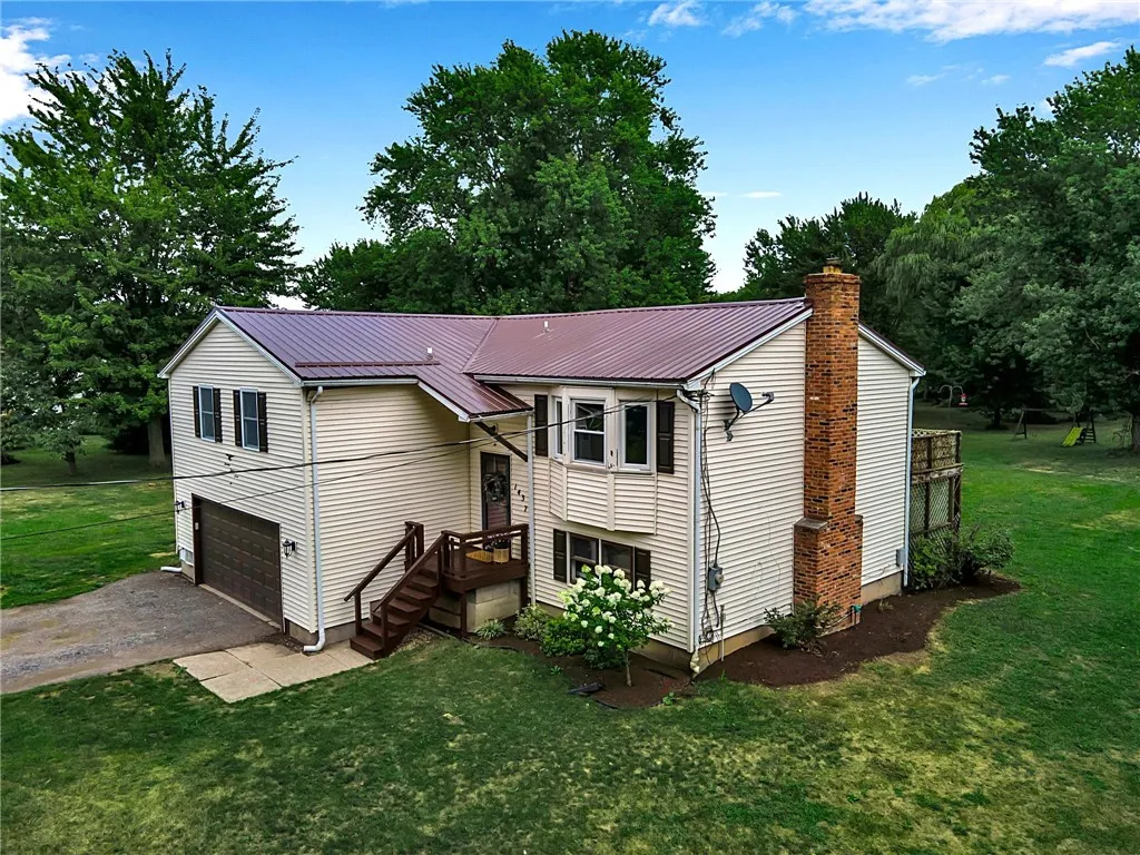 1437 Hosmer Road, Somerset, New York 14012, Somerset, New York 14012, 4 Bedrooms Bedrooms, 8 Rooms Rooms,2 BathroomsBathrooms,Residential,For Sale,1437 Hosmer Road, Somerset, New York 14012,R1632681