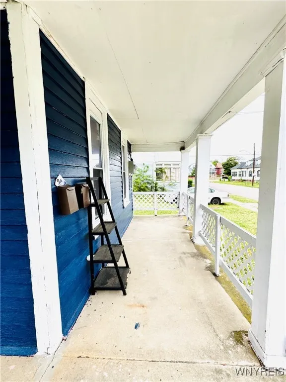 285 Winslow Avenue, Buffalo, New York 14211, Buffalo, New York 14211, 6 Bedrooms Bedrooms, ,2 BathroomsBathrooms,Residential,For Sale,285 Winslow Avenue, Buffalo, New York 14211,B1632758